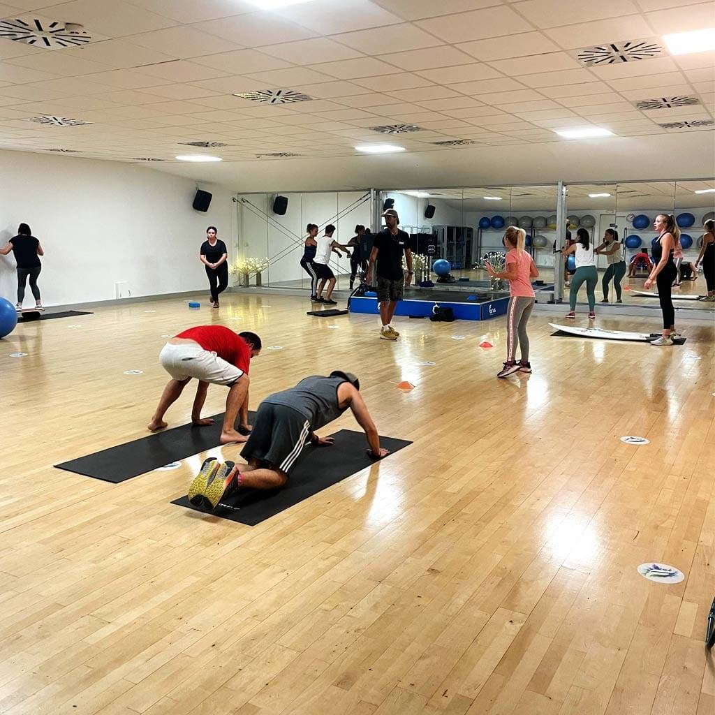 Entrenamiento de Surf en Madrid | Forus Chamartín - Carving Social Club