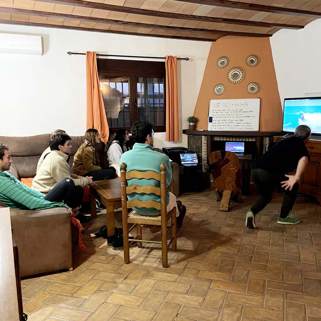 19 al 21 Abril 2024 | Surf Coaching de Surf en El Palmar con Miguel Rodríguez - Carving Social Club