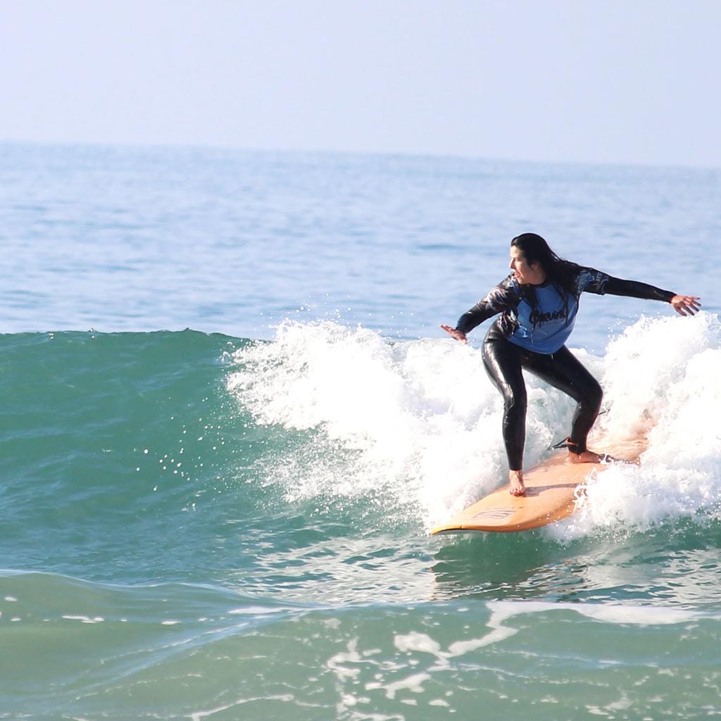Bonos Clases Grupales de Surf | Playa el Palmar - Carving Social Club