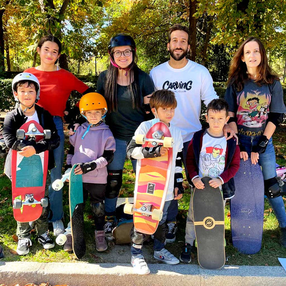 Carving Social Club Clases Clase Grupal Surfskate Niños | Nivel Básico | Parque del Retiro