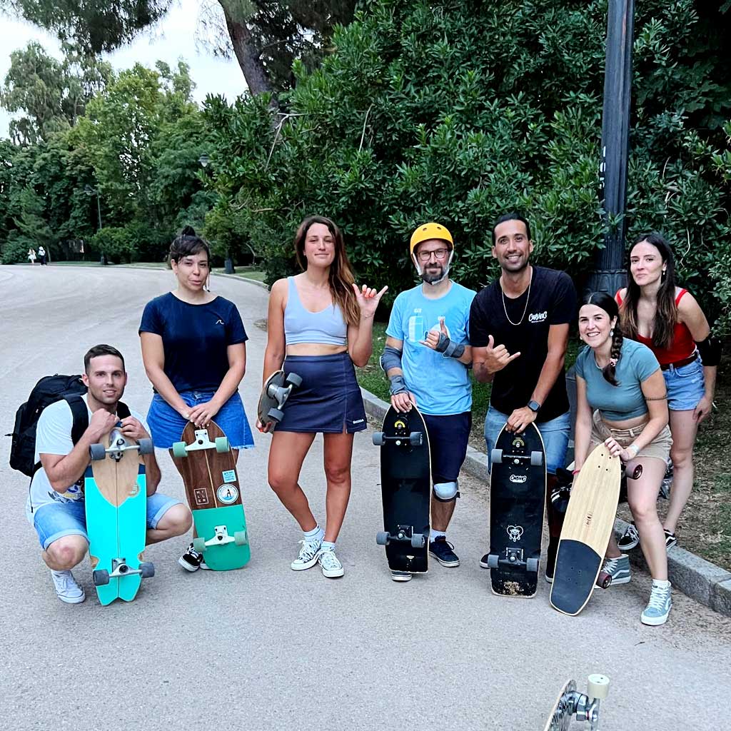 Clase Grupal Surfskate | Nivel Intermedio | Parque del Retiro - Carving Social Club